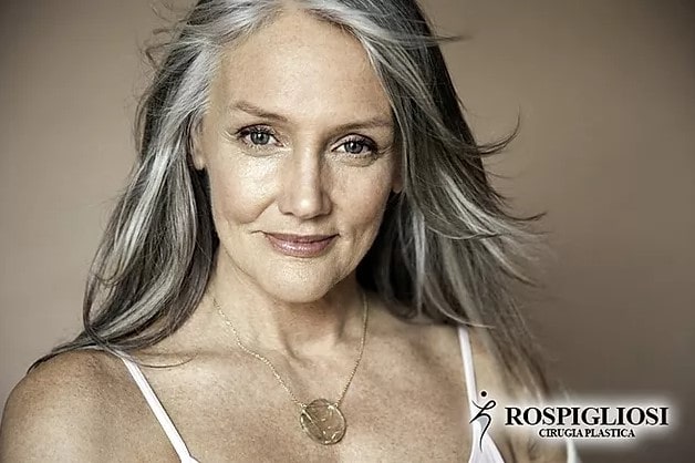¿Mi edad es muy avanzada para un estiramiento facial?